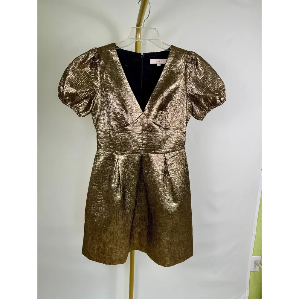 LOFT Metallic Jacquard V-Neck Puff Sleeve Mini Flare Dress Women's Size 2 Gold‎